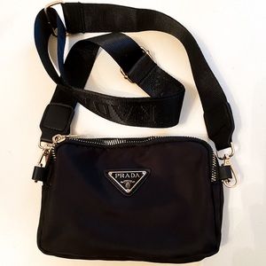 SMALL PRADA PURSE